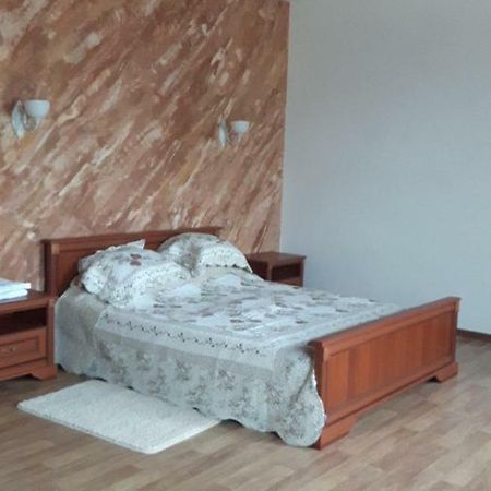 Киевская 43 Apartment Khorol Bagian luar foto